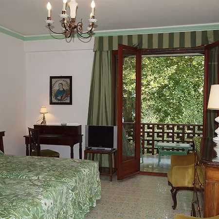 Residenza D'epoca Quattro Fontane 4*