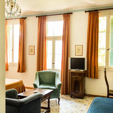 Residenza D'epoca Quattro Fontane Готель 4*