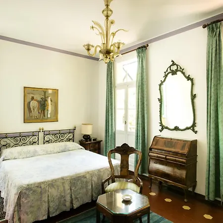 Готель Residenza D'epoca Quattro Fontane Lido di Venezia