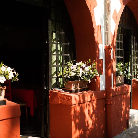 Готель Residenza D'epoca Quattro Fontane 4*