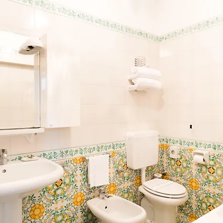 Residenza D'epoca Quattro Fontane 4* Λίντο της Βενετίας