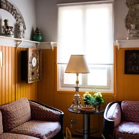 Residenza D'epoca Quattro Fontane 4*