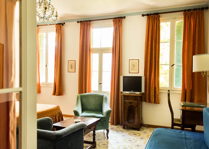 Residenza D'epoca Quattro Fontane Hotell 4*