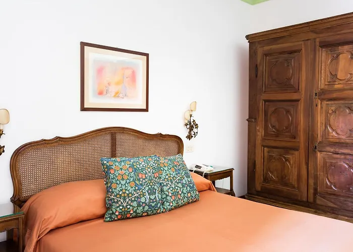 Residenza D'epoca Quattro Fontane Hotell 4*