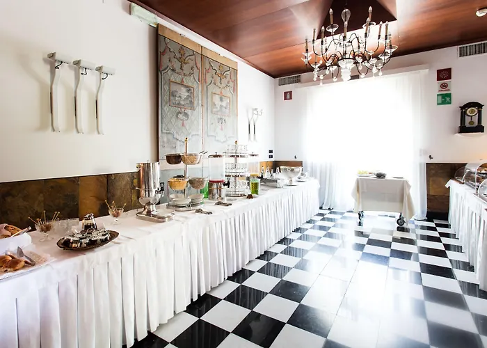 Residenza D'epoca Quattro Fontane 4*